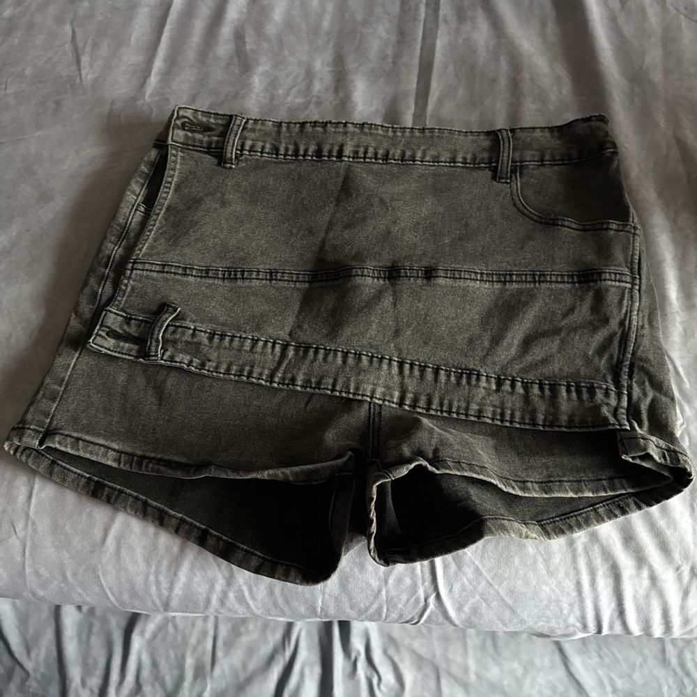 Black and Gray Jean Shorts with Classic Design